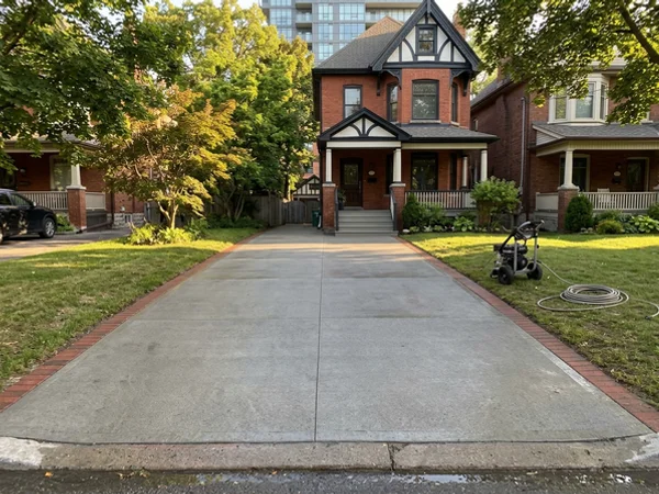 Driveway Cleaning after cleaning